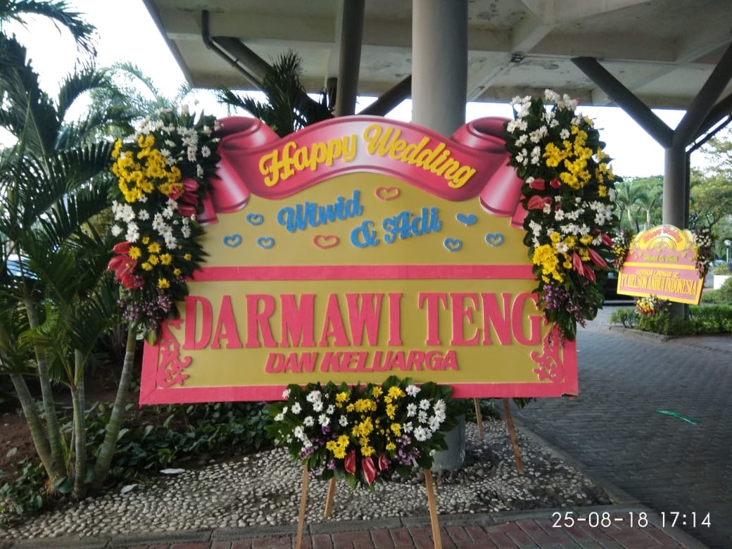 Toko Papan Karangan Bunga di Madiun